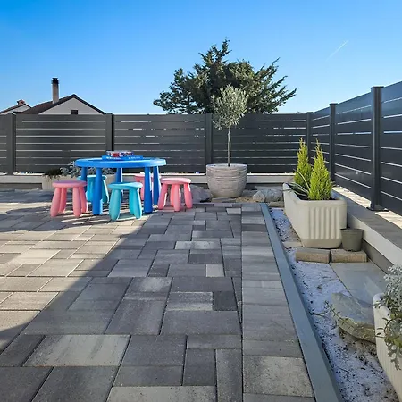 Semesterbostad Budimir By Interhome *