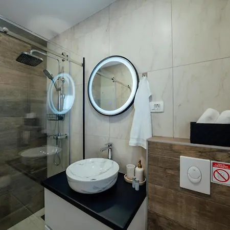 Budimir By Interhome Будинок відпочинку
